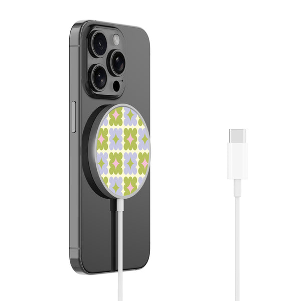 MyBat Design Lab Magnetic Wireless Charger - Silver - Pick of the Patch - MCGWIRC18SL-479-2.jpg