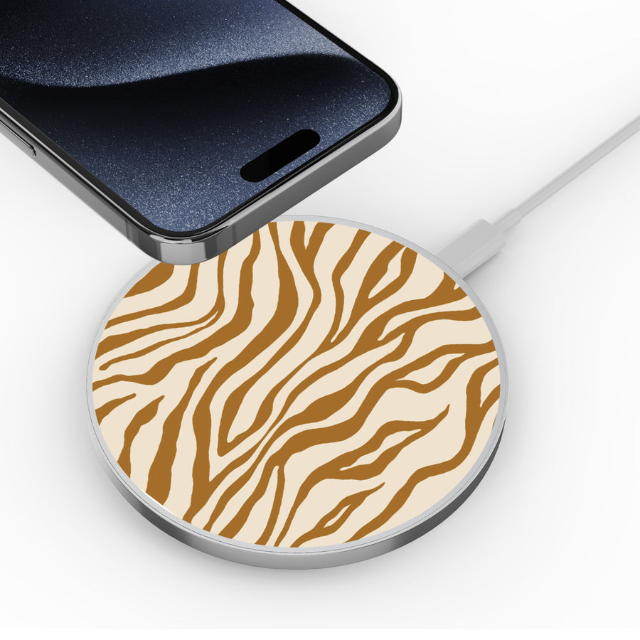 MyBat Design Lab Series Wireless Charging Pad - Silver - Tiger Stripes - MCGWIRC22SL-011-4.jpg