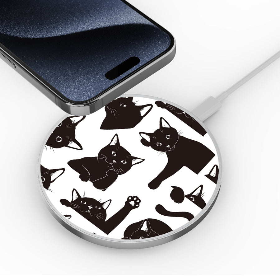 MyBat Design Lab Series Wireless Charging Pad - Silver - Black Cats - MCGWIRC22SL-017-4.jpg