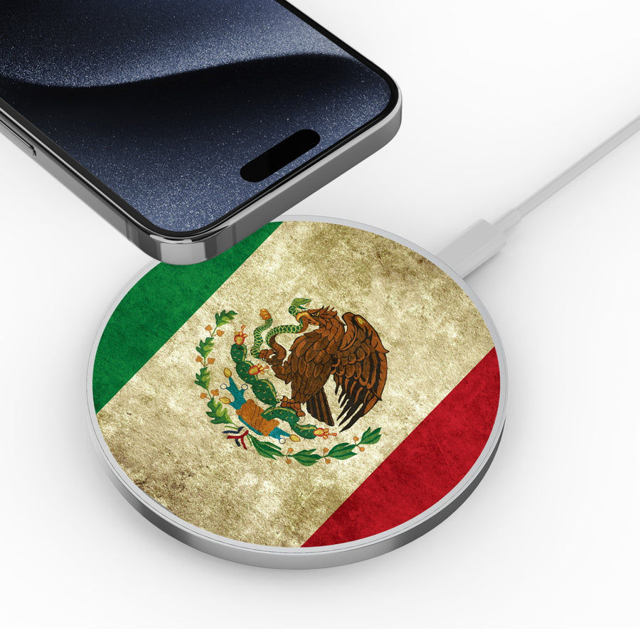 MyBat Design Lab Series Wireless Charging Pad - Silver - Mexican Flag - MCGWIRC22SL-046-4.jpg
