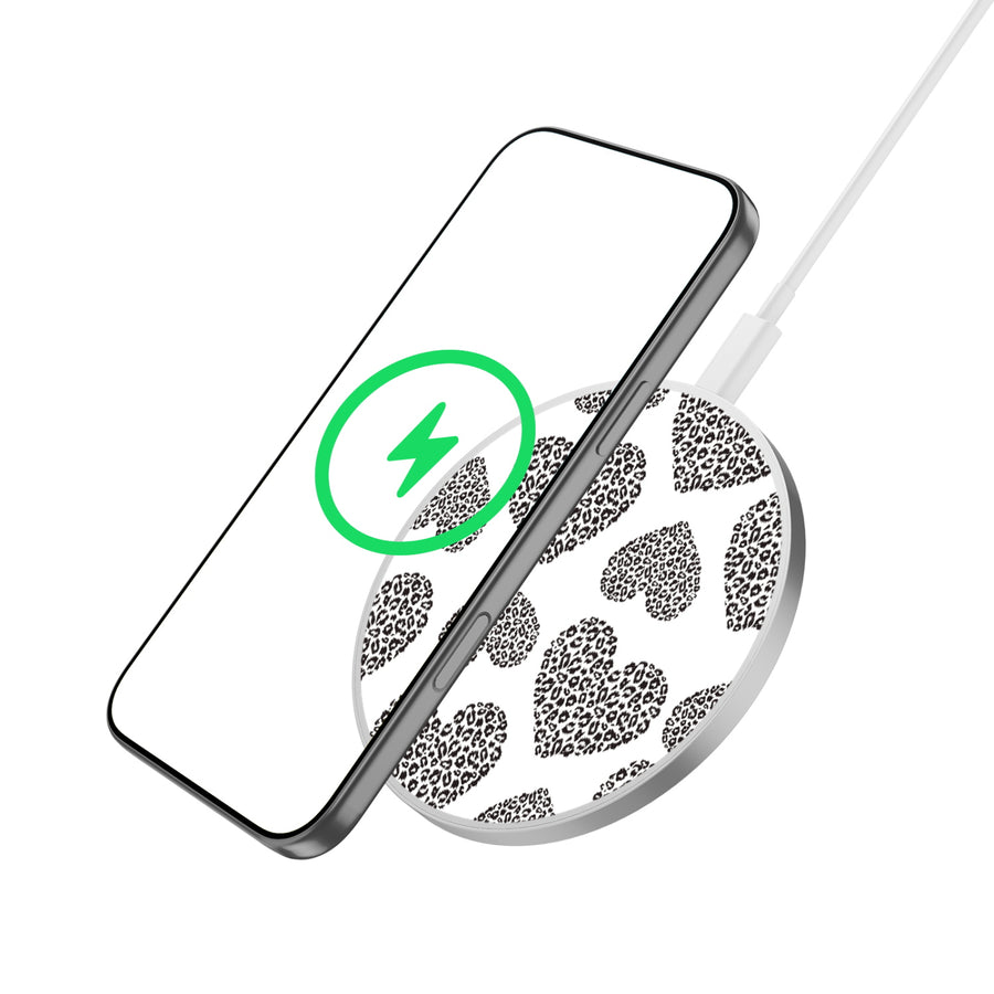 MyBat Design Lab Series Wireless Charging Pad - Silver - Leopard Print Hearts - MCGWIRC22SL-098-2.jpg