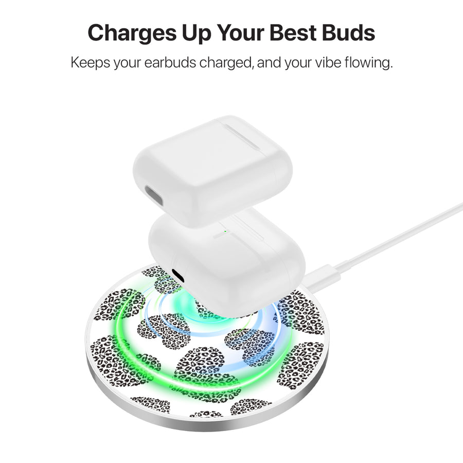MyBat Design Lab Series Wireless Charging Pad - Silver - Leopard Print Hearts - MCGWIRC22SL-098-6.jpg