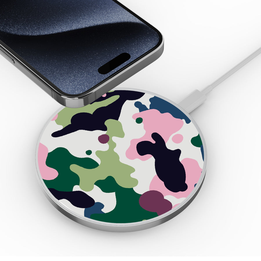 MyBat Design Lab Series Wireless Charging Pad - Silver - Multicolor Camouflage - MCGWIRC22SL-121-4.jpg