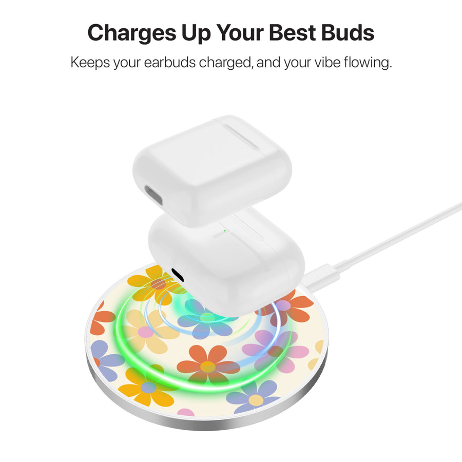 MyBat Design Lab Series Wireless Charging Pad - Silver - Retro Daisies - MCGWIRC22SL-137-6.jpg