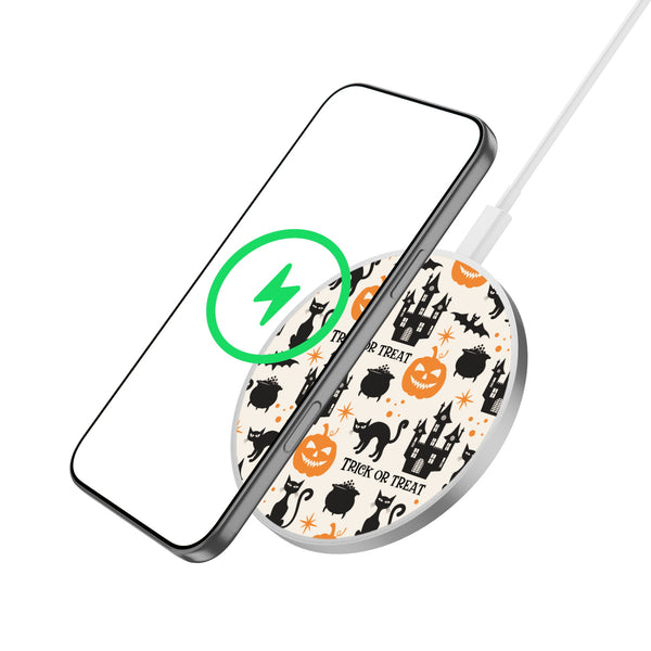 MyBat Design Lab Series Wireless Charging Pad - Silver - Trick or Treat - MCGWIRC22SL-221-2.jpg