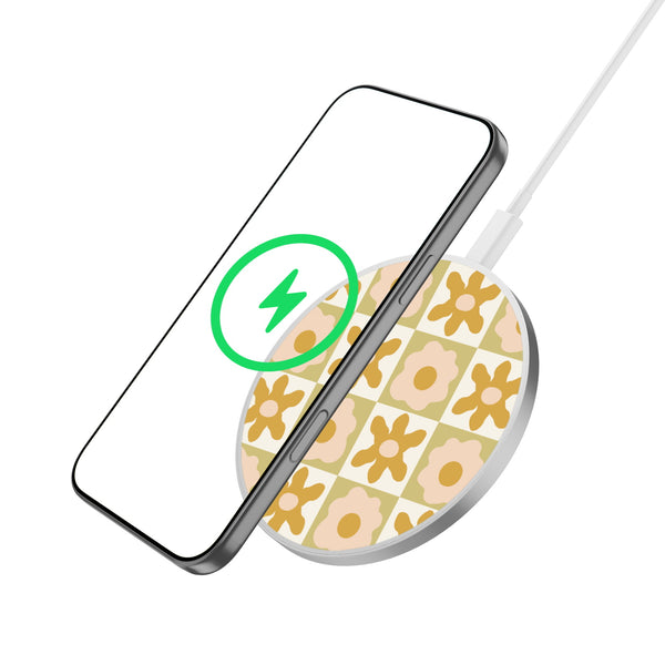 MyBat Design Lab Series Wireless Charging Pad - Silver - Flower Grid - MCGWIRC22SL-441-2.jpg