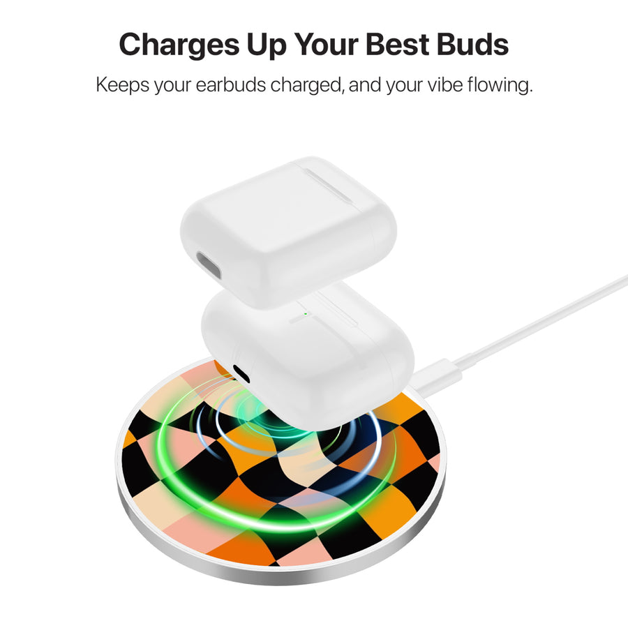 MyBat Design Lab Series Wireless Charging Pad - Silver - Groovy Check - MCGWIRC22SL-448-6.jpg