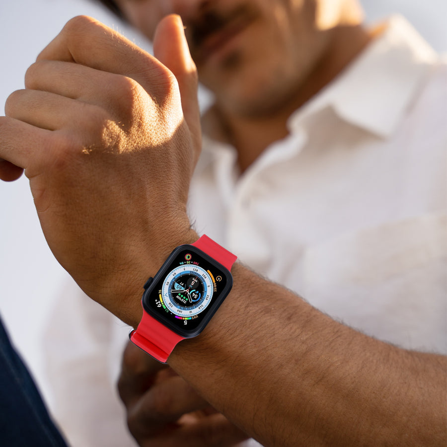 echelon ComfyFit Silicone Strap for Apple Watch Series 9 41mm/Watch Series 10 42mm / Watch SE 3 40mm - Red - EAWHS941BAN283-6.jpg