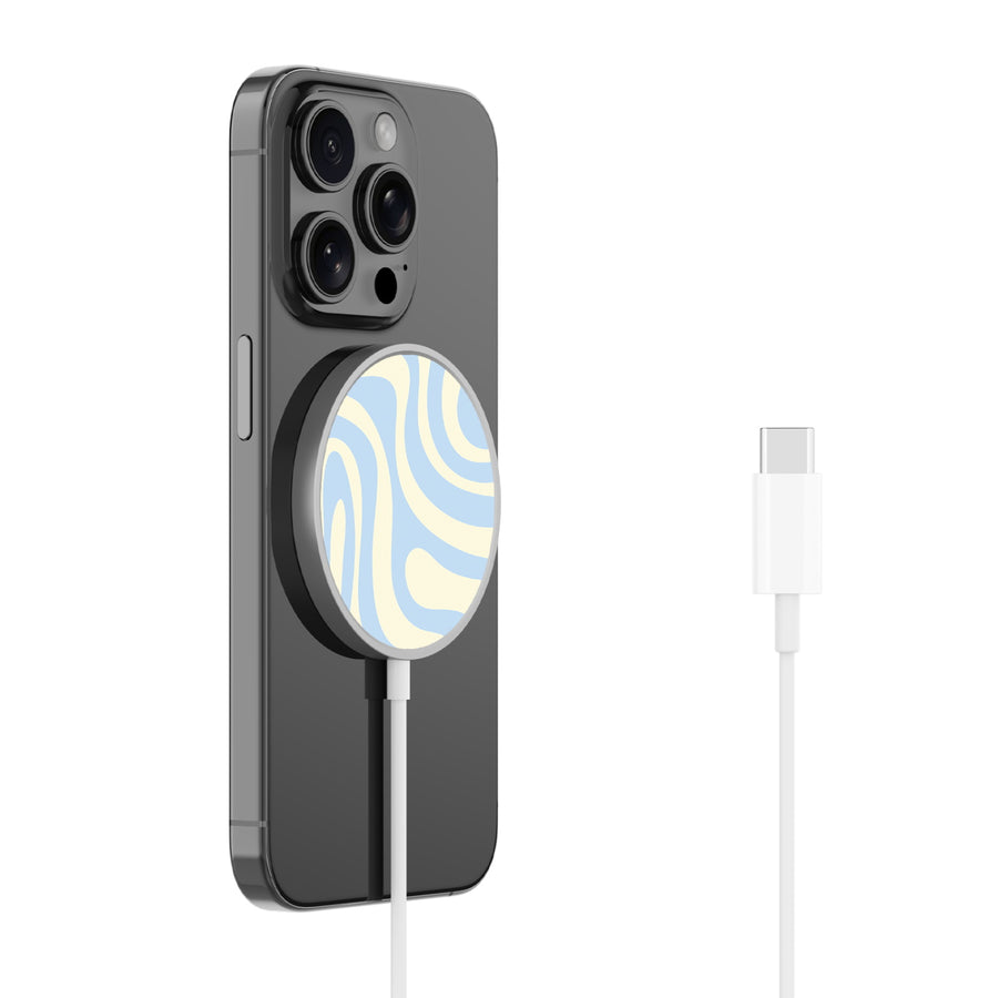 MyBat Design Lab Magnetic Wireless Charger - Silver - Wavy Baby - MCGWIRC18SL-102-2.jpg
