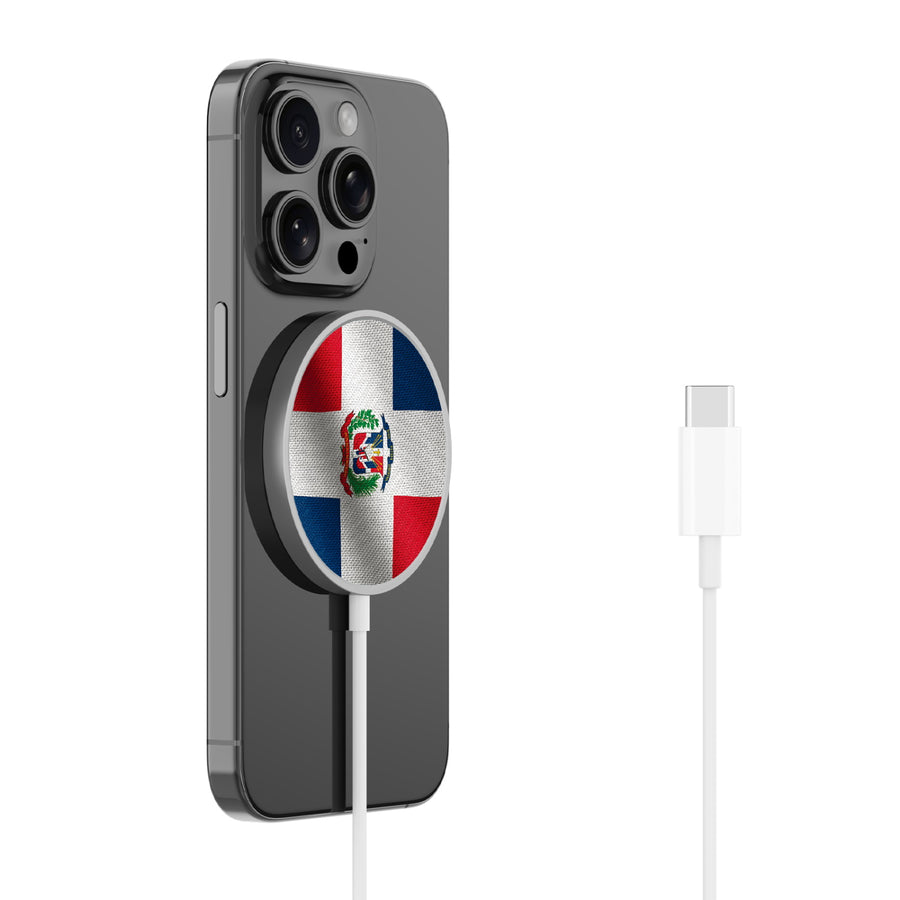 MyBat Design Lab Magnetic Wireless Charger - Silver - Dominican Republic Flag - MCGWIRC18SL-307-2.jpg