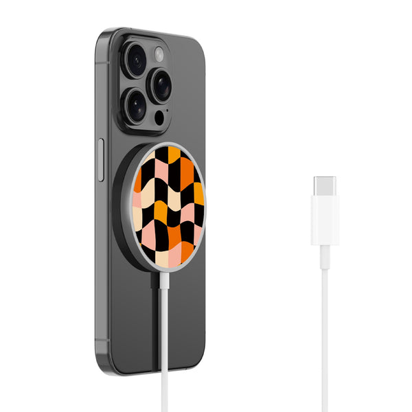 MyBat Design Lab Magnetic Wireless Charger - Silver - Groovy Check - MCGWIRC18SL-448-2.jpg