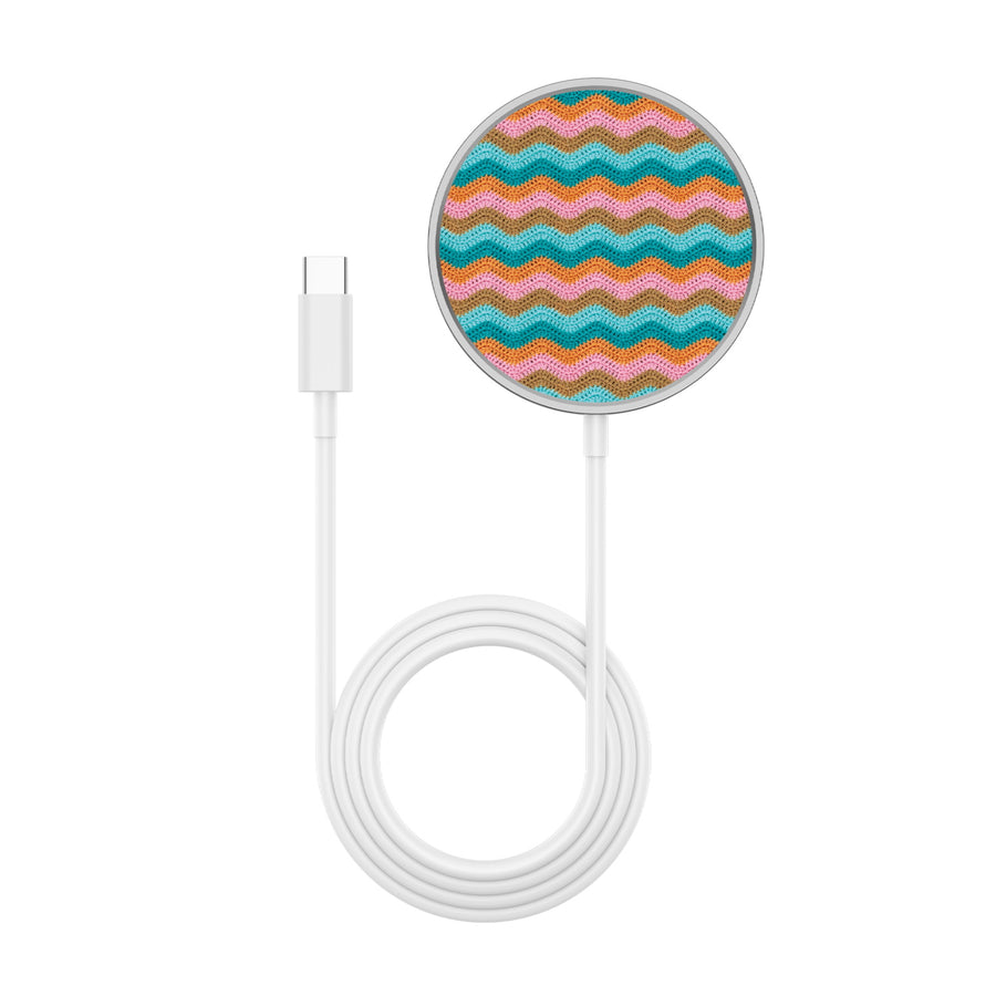 MyBat Design Lab Magnetic Wireless Charger - Silver - Heat Wave - MCGWIRC18SL-495-3.jpg