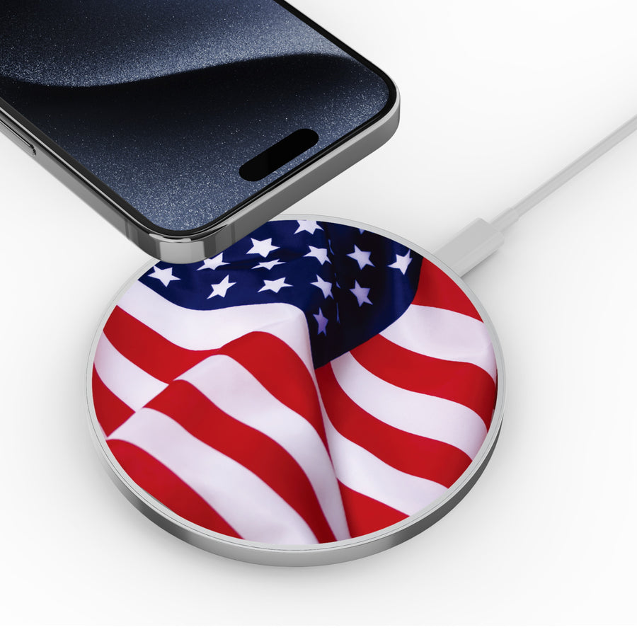 MyBat Design Lab Series Wireless Charging Pad - Silver - Stars & Stripes - MCGWIRC22SL-042-4.jpg