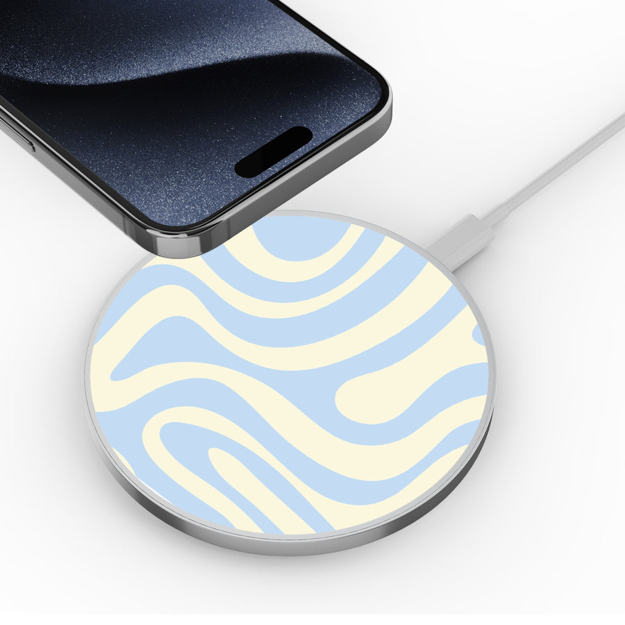 MyBat Design Lab Series Wireless Charging Pad - Silver - Wavy Baby - MCGWIRC22SL-102-4.jpg