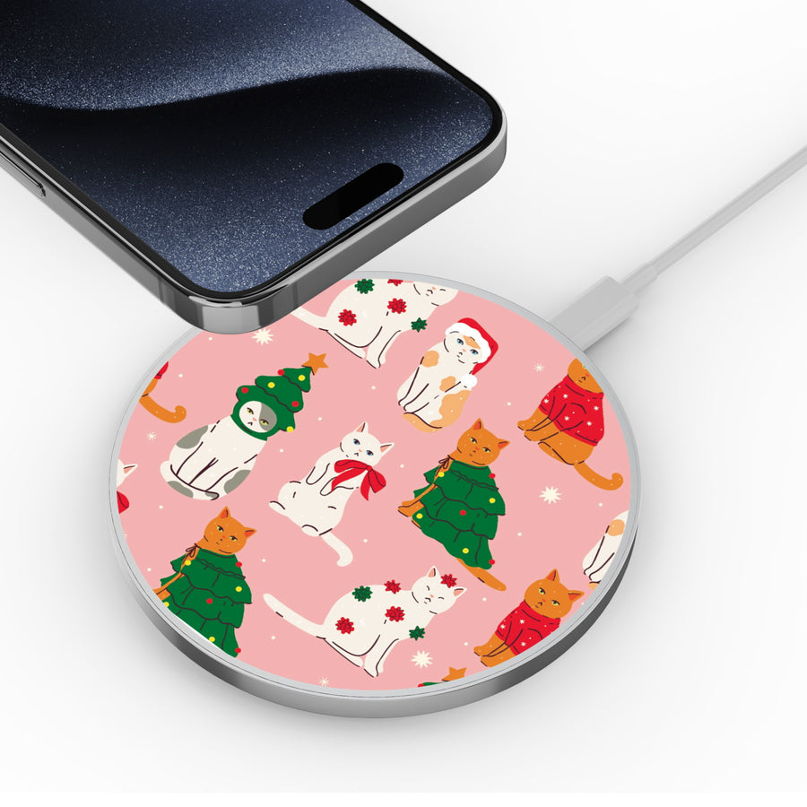 MyBat Design Lab Series Wireless Charging Pad - Silver - Meowy Christmas - MCGWIRC22SL-286-4.jpg