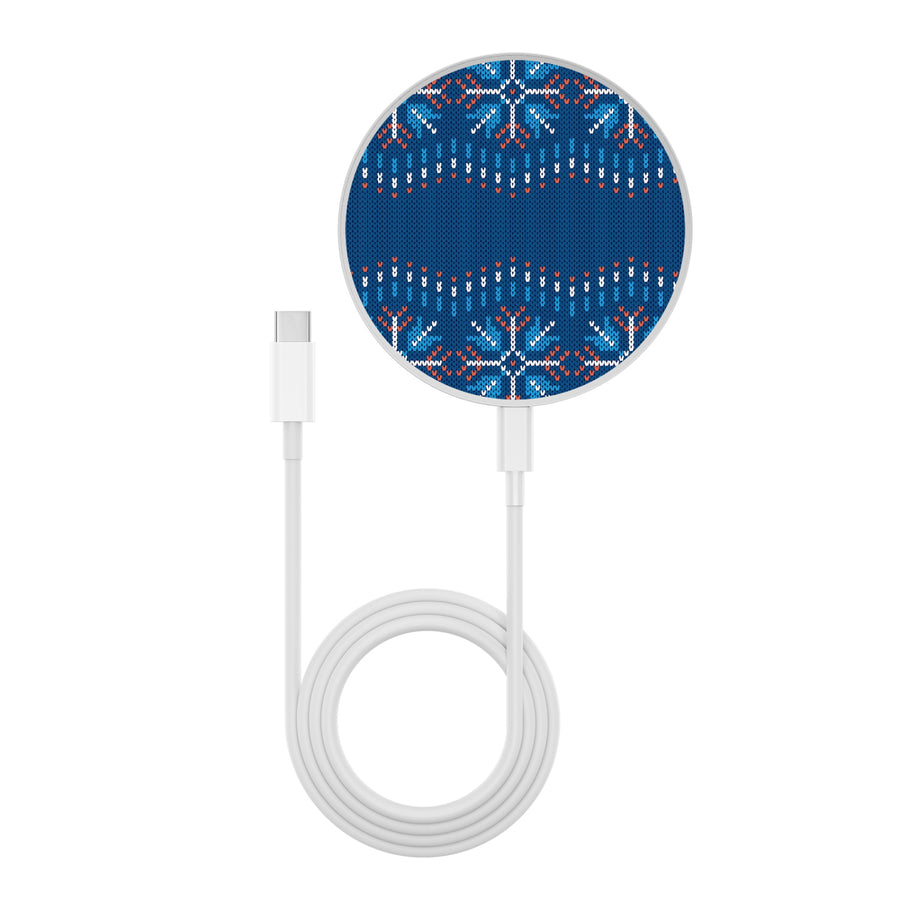 MyBat Design Lab Series Wireless Charging Pad - Silver - Nordic Holiday Knit - MCGWIRC22SL-302-3.jpg