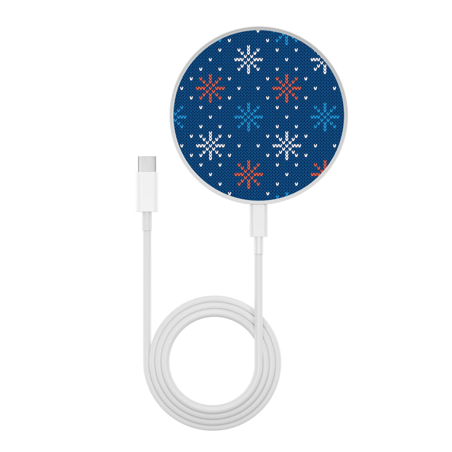 MyBat Design Lab Series Wireless Charging Pad - Silver - Winter Sweater - MCGWIRC22SL-303-3.jpg