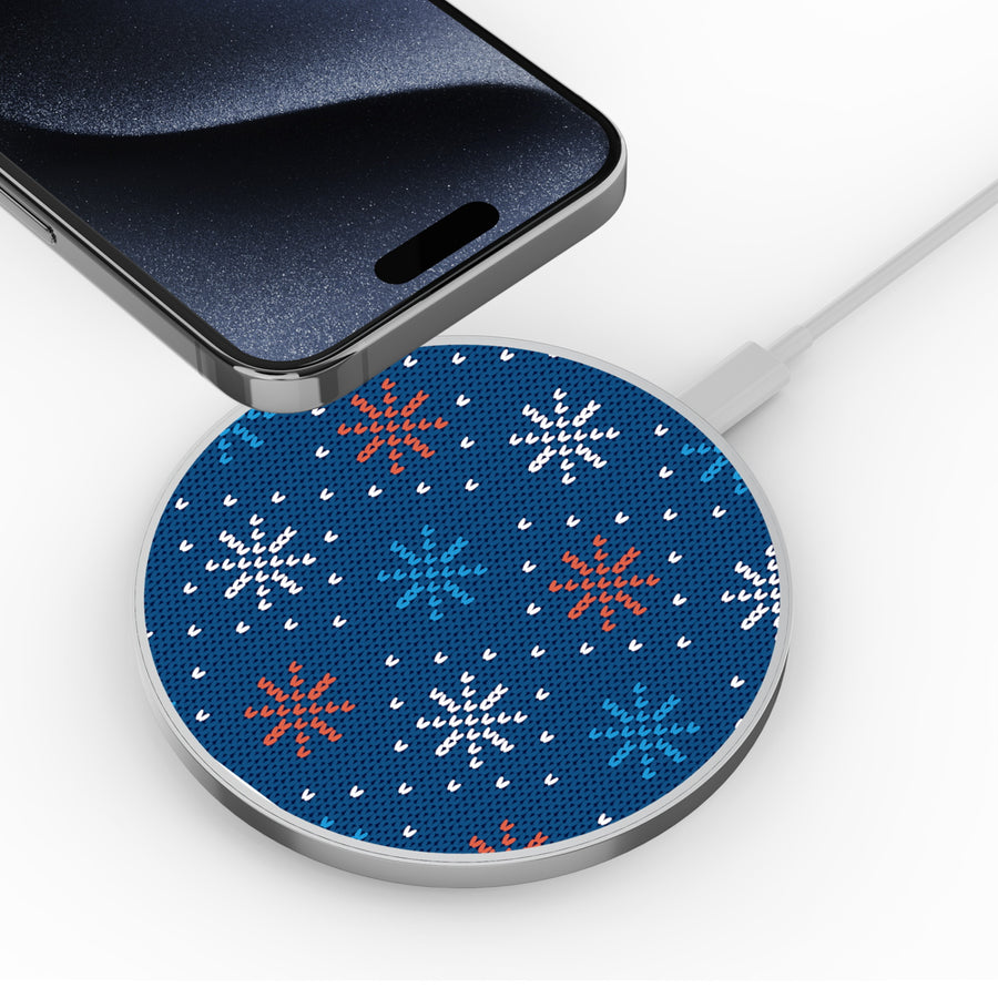 MyBat Design Lab Series Wireless Charging Pad - Silver - Winter Sweater - MCGWIRC22SL-303-4.jpg