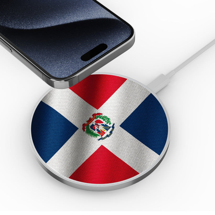 MyBat Design Lab Series Wireless Charging Pad - Silver - Dominican Republic Flag - MCGWIRC22SL-307-4.jpg