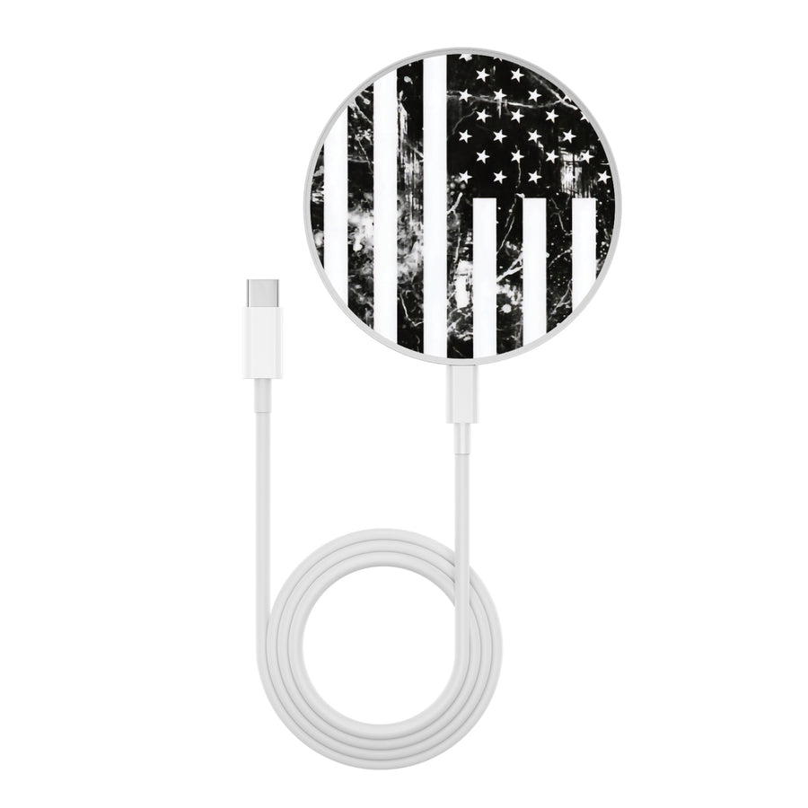 MyBat Design Lab Series Wireless Charging Pad - Silver - Distress US Flag - MCGWIRC22SL-344-3.jpg